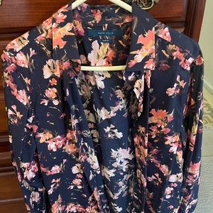 New Perry Ellis Beach Shirt! Beautiful with slim fit fashion M. Light weight…